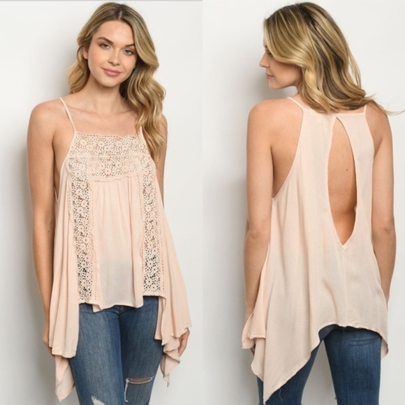 Tops - 🆕Lace peach top